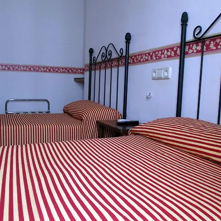 Marina Hotel 2*