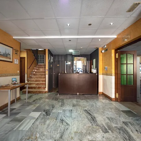 Marina Hotel 2*